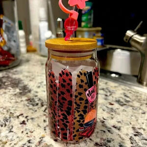 Coffee glass with glass straw and straw topper‎